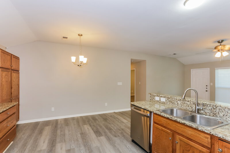 1,815/Mo, 825 Cruise St Denton, TX 76207 Dining Room View 2