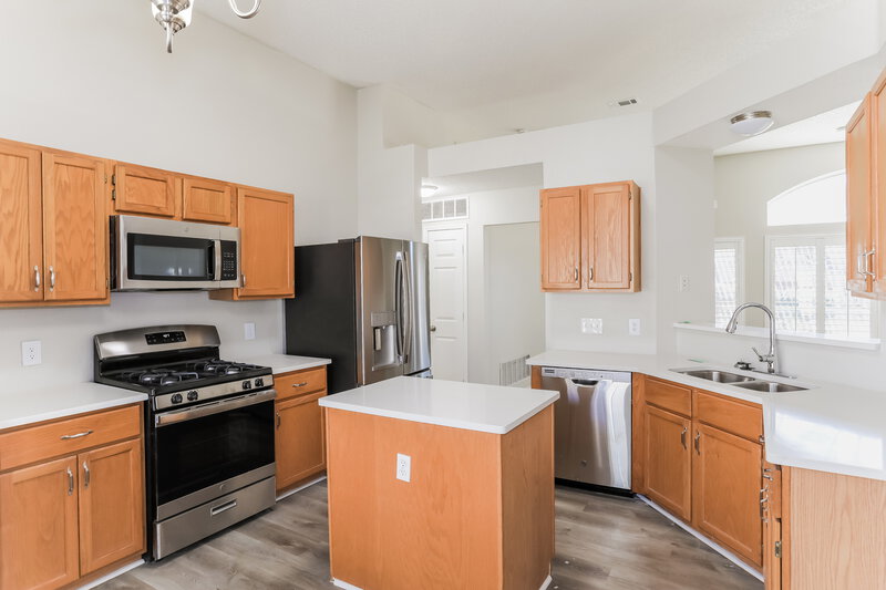 2,250/Mo, 2617 Crystal Falls Dr Mesquite, TX 75181 Kitchen View
