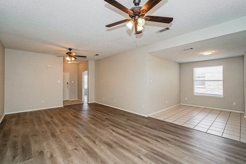 2,095/Mo, 2709 Brea Canyon Rd Fort Worth, TX 76108 Living Room View