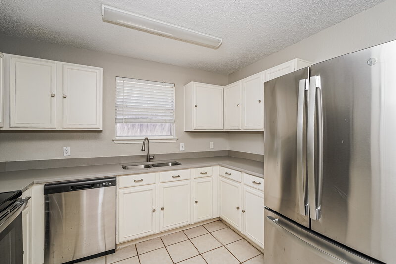 2,095/Mo, 2709 Brea Canyon Rd Fort Worth, TX 76108 Kitchen View 2