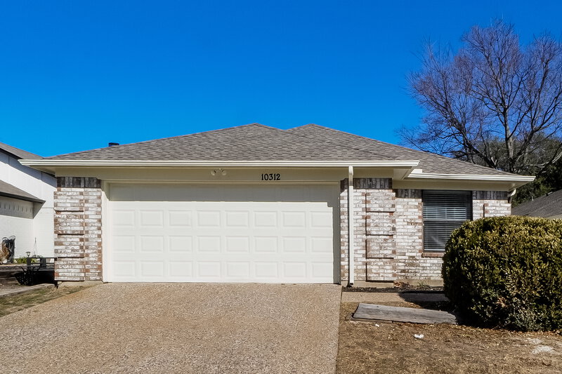 1,970/Mo, 10312 Lone Pine Ln Fort Worth, TX 76108 External View