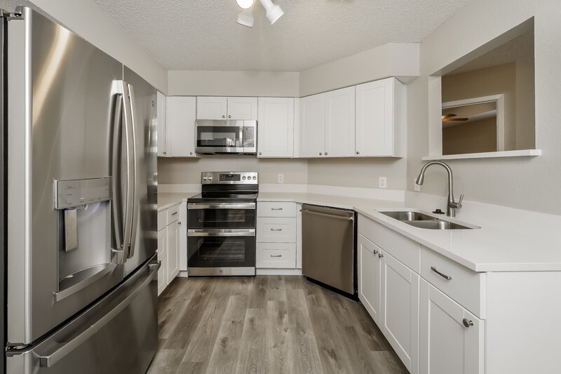 1,970/Mo, 10312 Lone Pine Ln Fort Worth, TX 76108 Kitchen View