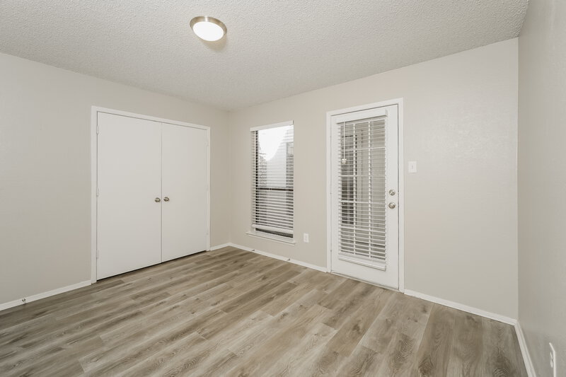 1,970/Mo, 10312 Lone Pine Ln Fort Worth, TX 76108 Bedroom View 2
