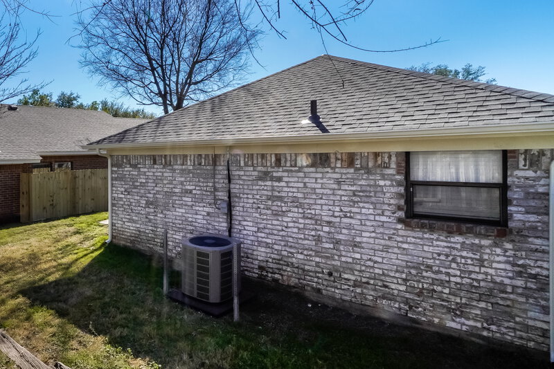 1,970/Mo, 10312 Lone Pine Ln Fort Worth, TX 76108 Rear View