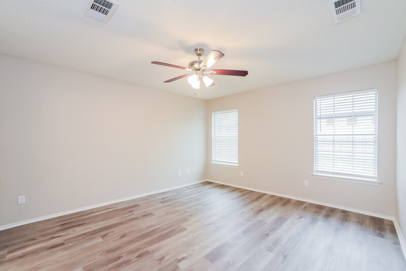 2,310/Mo, 6704 Clear Creek Dr Arlington, TX 76001 Main Bedroom View