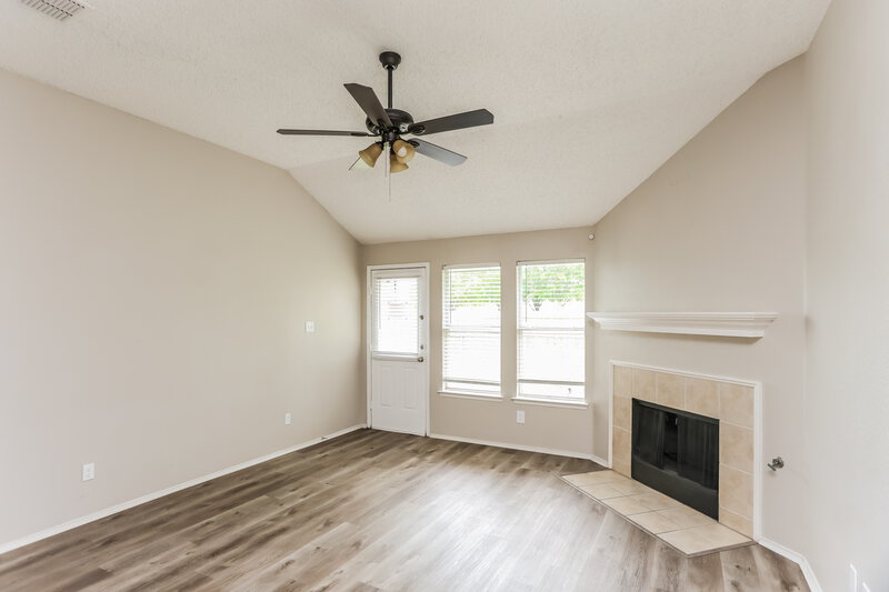 2,060/Mo, 1105 Alexandria Dr Forney, TX 75126 Living Room View