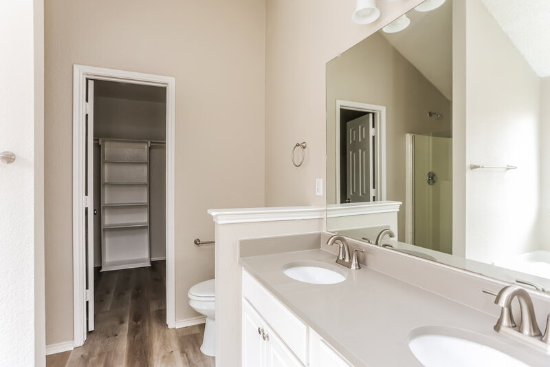 2,060/Mo, 1105 Alexandria Dr Forney, TX 75126 Main Bathroom View