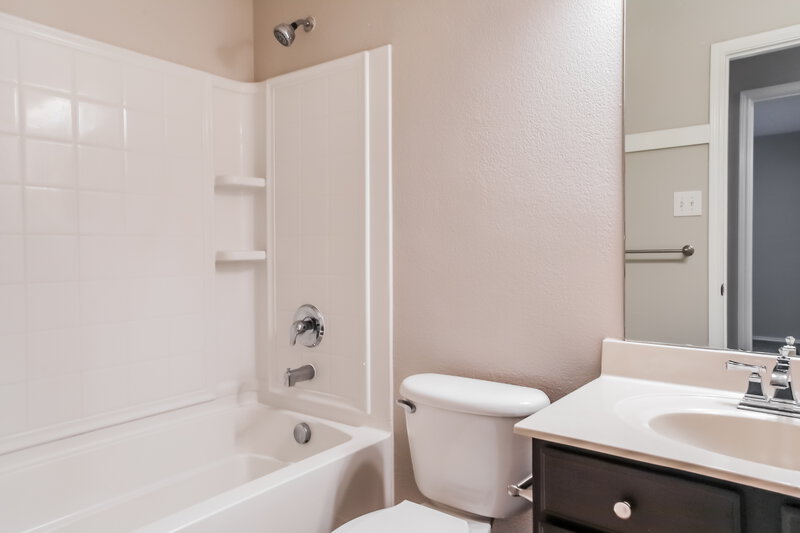 2,920/Mo, 2005 Burnside Dr Fort Worth, TX 76177 Bathroom View