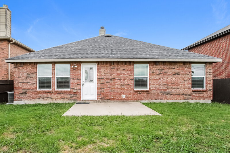 2,920/Mo, 2005 Burnside Dr Fort Worth, TX 76177 Rear View