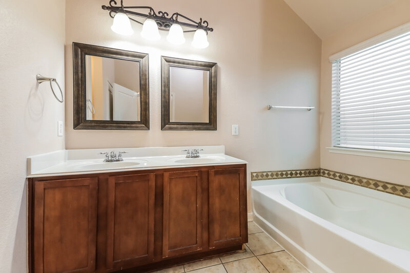 2,260/Mo, 12153 Angel Food Ln Fort Worth, TX 76244 Misc View 11