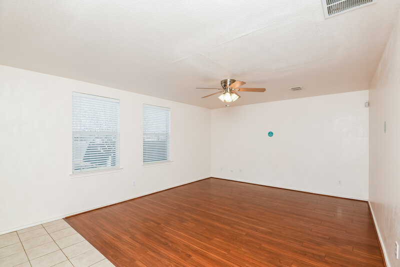 1,970/Mo, 740 Riverflat Dr Fort Worth, TX 76179 Family Room View 2