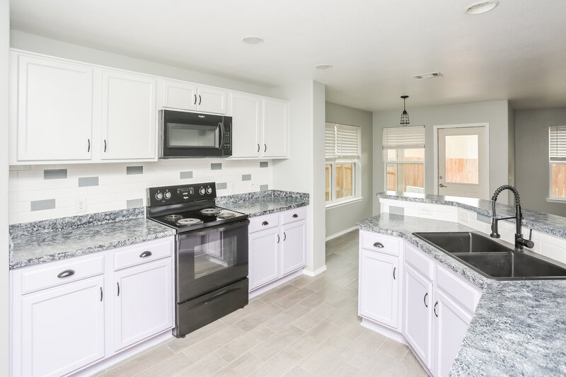2,255/Mo, 4509 Sheldon Trl Fort Worth, TX 76244 Kitchen View 2