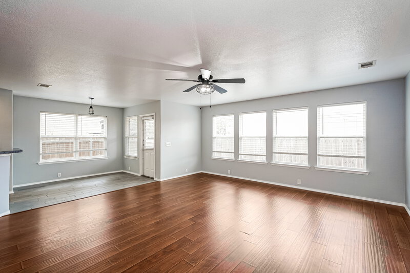 2,120/Mo, 4509 Sheldon Trl Fort Worth, TX 76244 Family Room View 2