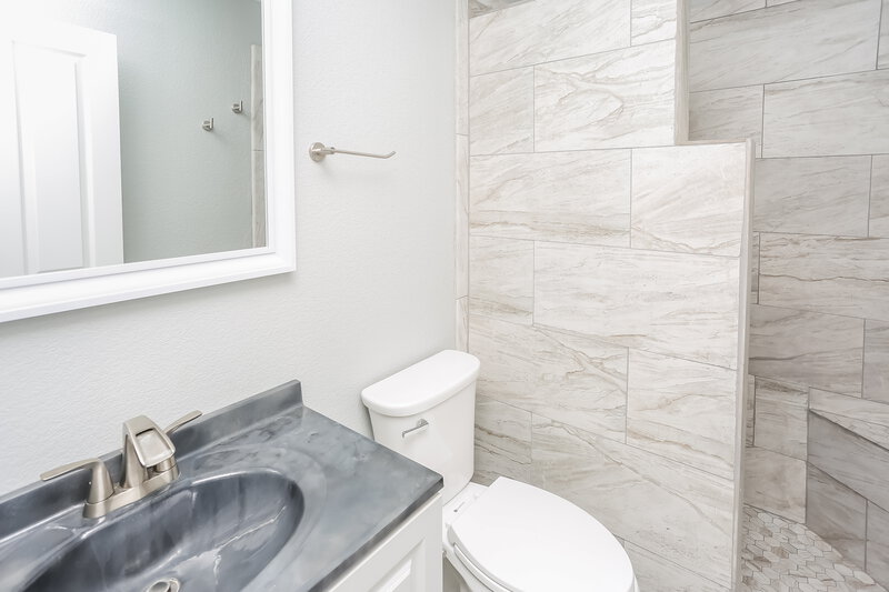 2,255/Mo, 4509 Sheldon Trl Fort Worth, TX 76244 Bathroom View