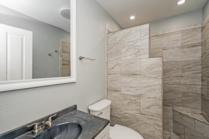 2,120/Mo, 4509 Sheldon Trl Fort Worth, TX 76244 Bathroom View