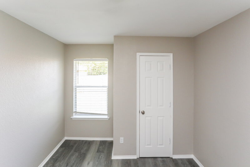 2,095/Mo, 1329 Planters Rd Mesquite, TX 75149 Bedroom View