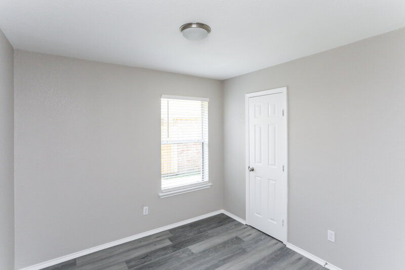 2,095/Mo, 1329 Planters Rd Mesquite, TX 75149 Bedroom View 3
