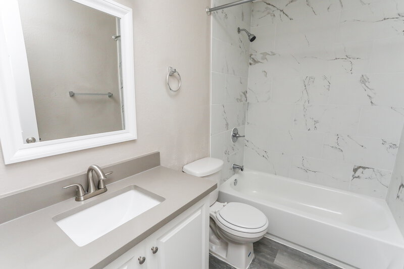 2,095/Mo, 1329 Planters Rd Mesquite, TX 75149 Bathroom View