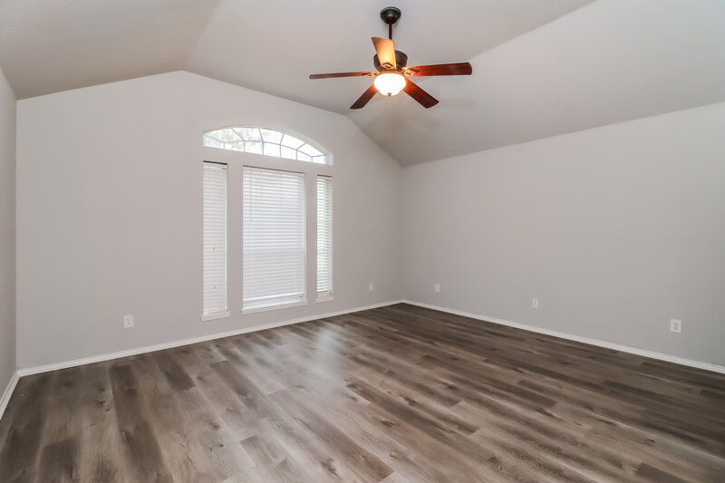 2,195/Mo, 950 Winepress Rd Burleson, TX 76028 Main Bedroom View