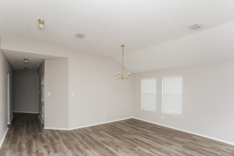2,250/Mo, 1203 Hampton Dr Forney, TX 75126 Living Room View 2
