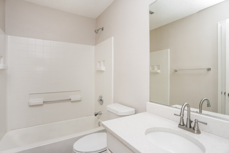 2,250/Mo, 1203 Hampton Dr Forney, TX 75126 Bathroom View
