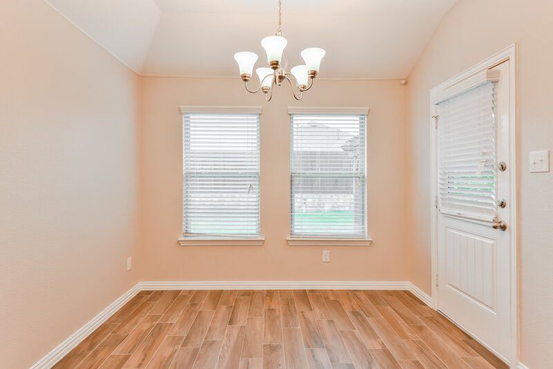 2,520/Mo, 818 Silverbell St Princeton, TX 75407 Dining Room View