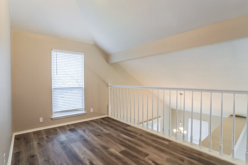 2,250/Mo, 5320 Rowcrop Dr Arlington, TX 76017 Loft View 2