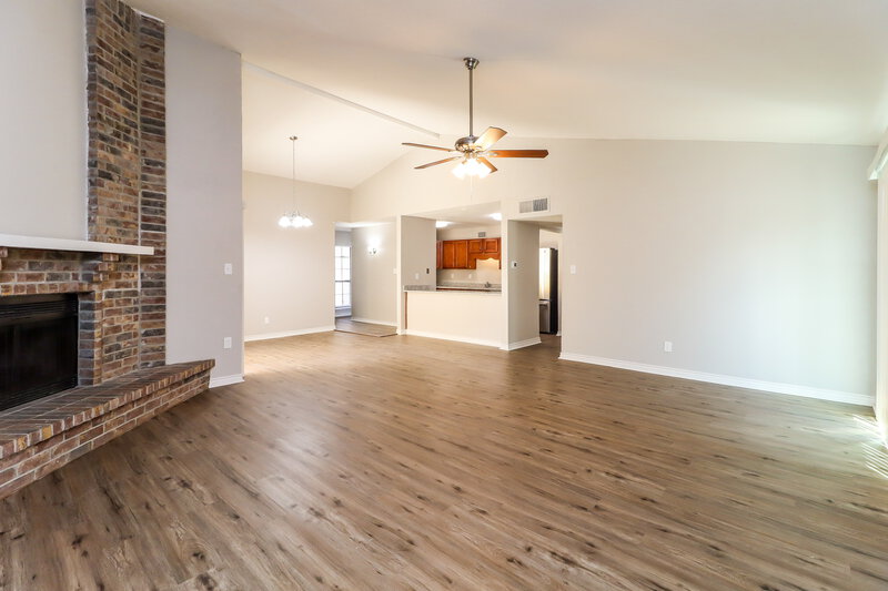 2,155/Mo, 3601 Landers Ln Arlington, TX 76014 Living Room View