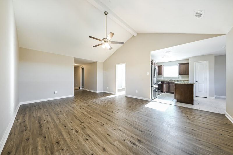 3,100/Mo, 4395 Elderberry St Forney, TX 75126 Living Room View 2