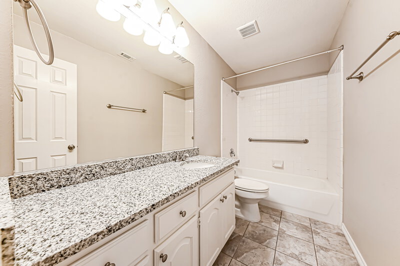 2,455/Mo, 105 Marquette St Forney, TX 75126 Bathroom View