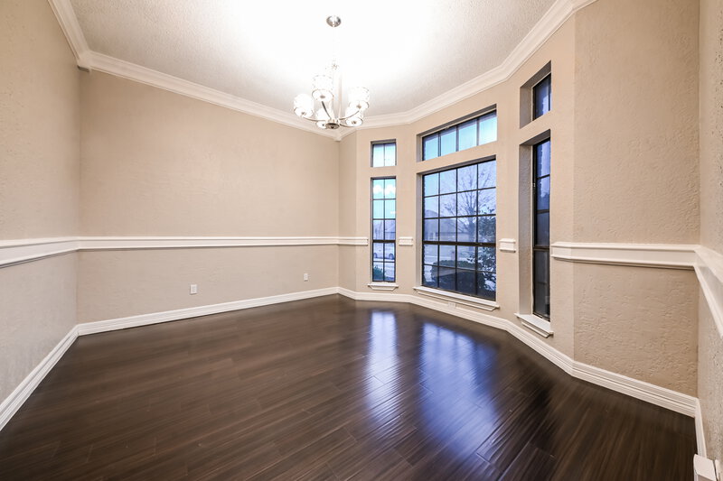 2,560/Mo, 704 Fox Glen Rd Lancaster, TX 75146 Dining Room View