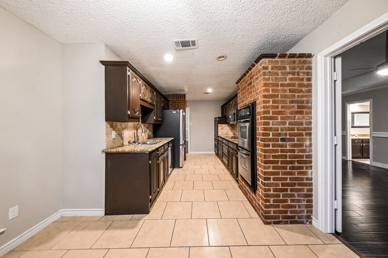 2,560/Mo, 704 Fox Glen Rd Lancaster, TX 75146 Breakfast Nook View