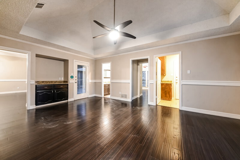 2,560/Mo, 704 Fox Glen Rd Lancaster, TX 75146 Family Room View