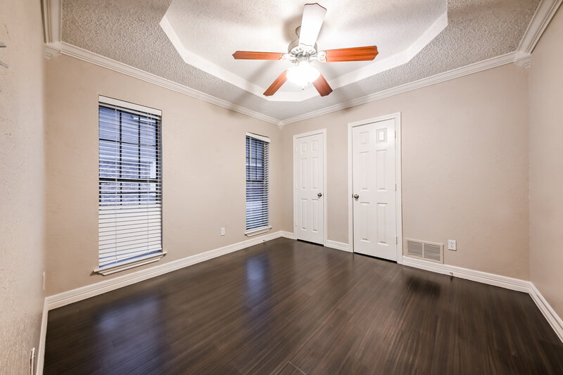 2,560/Mo, 704 Fox Glen Rd Lancaster, TX 75146 Main Bedroom View