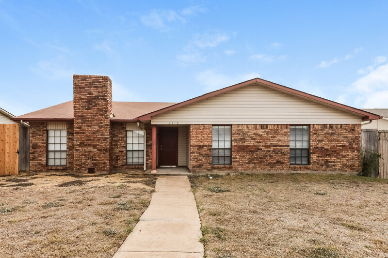 2,320/Mo, 2210 Proctor Dr Carrollton, TX 75007 External View