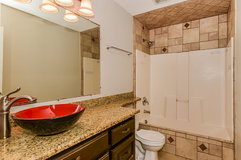 1,840/Mo, 543 Lakeside Dr Rockwall, TX 75032 Bathroom View