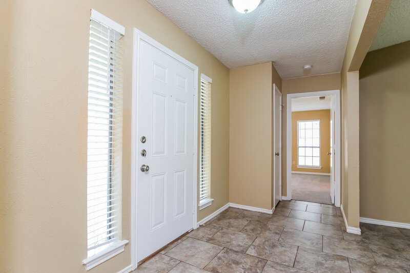 2,055/Mo, 2322 Pueblo Dr Garland, TX 75040 Foyer View