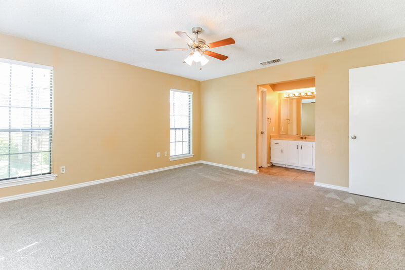 2,055/Mo, 2322 Pueblo Dr Garland, TX 75040 Main Bedroom View