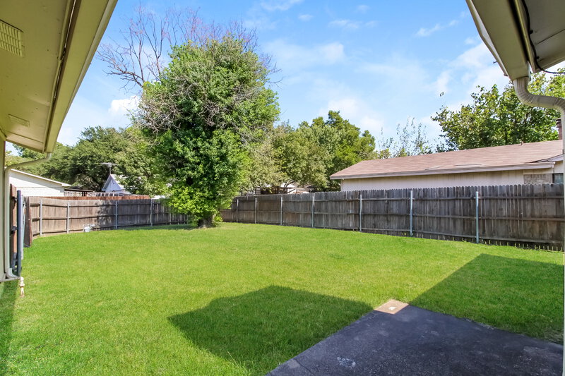 2,055/Mo, 2322 Pueblo Dr Garland, TX 75040 Exterior View