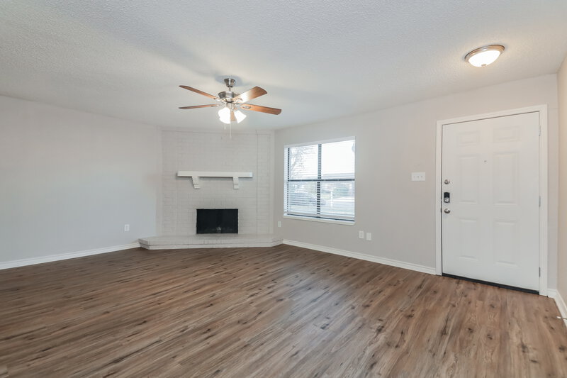 2,435/Mo, 1929 Palo Duro Dr Garland, TX 75040 Living Room View