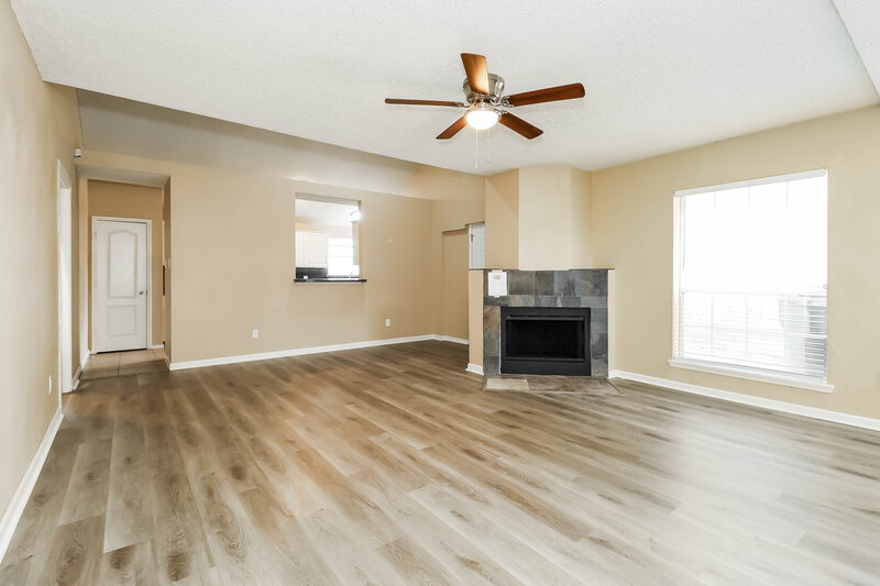 2,165/Mo, 5112 Wedgewood Dr Garland, TX 75043 Living Room View