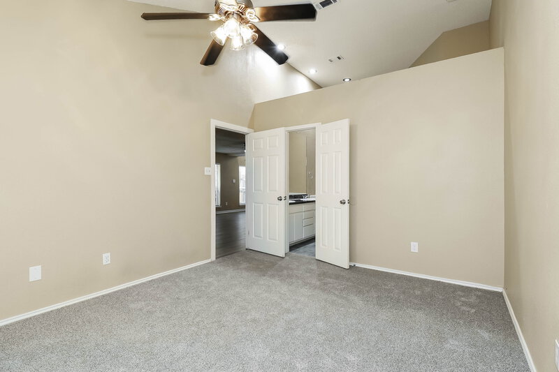 2,165/Mo, 5112 Wedgewood Dr Garland, TX 75043 Main Bedroom View