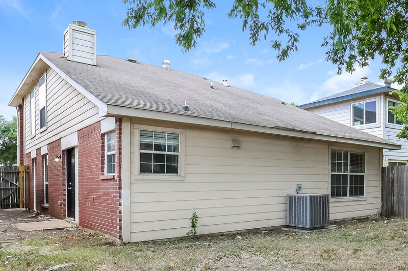 2,165/Mo, 5112 Wedgewood Dr Garland, TX 75043 Rear View 2