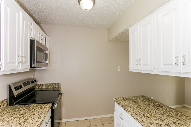 2,065/Mo, 2505 Crown Circle Garland, TX 75044 Kitchen View 2