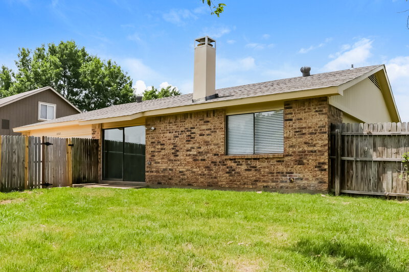 2,065/Mo, 2505 Crown Circle Garland, TX 75044 Rear View