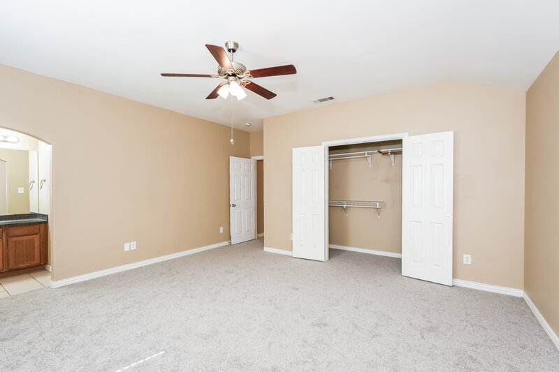 2,295/Mo, 1734 Avenue E Grand Prairie, TX 75051 Main Bedroom View 2