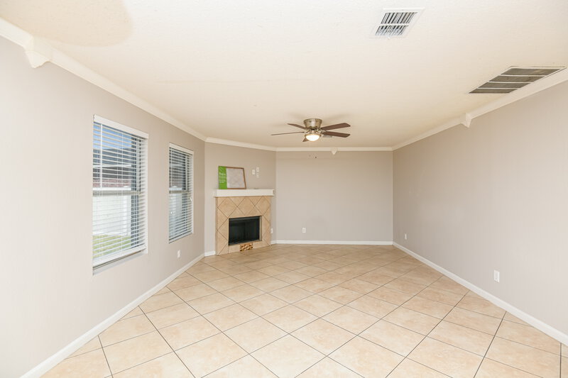 2,910/Mo, 3115 Teodoro Dr Grand Prairie, TX 75052 Living Room View 2