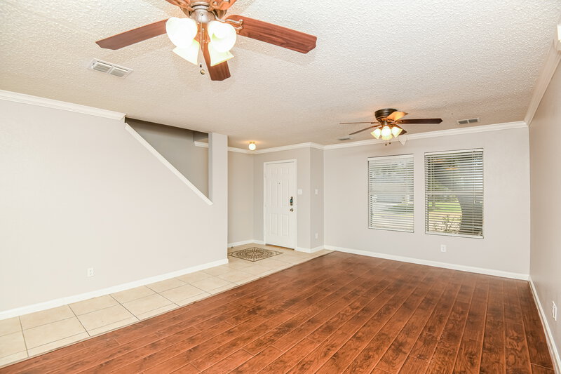 2,910/Mo, 3115 Teodoro Dr Grand Prairie, TX 75052 Family Room View 2