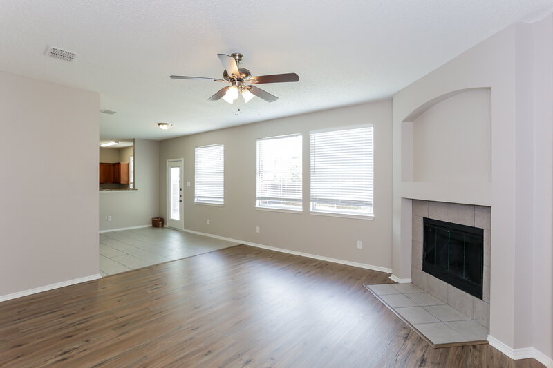 3,000/Mo, 4941 Winding Trail Grand Prairie, TX 75052 Living Room View