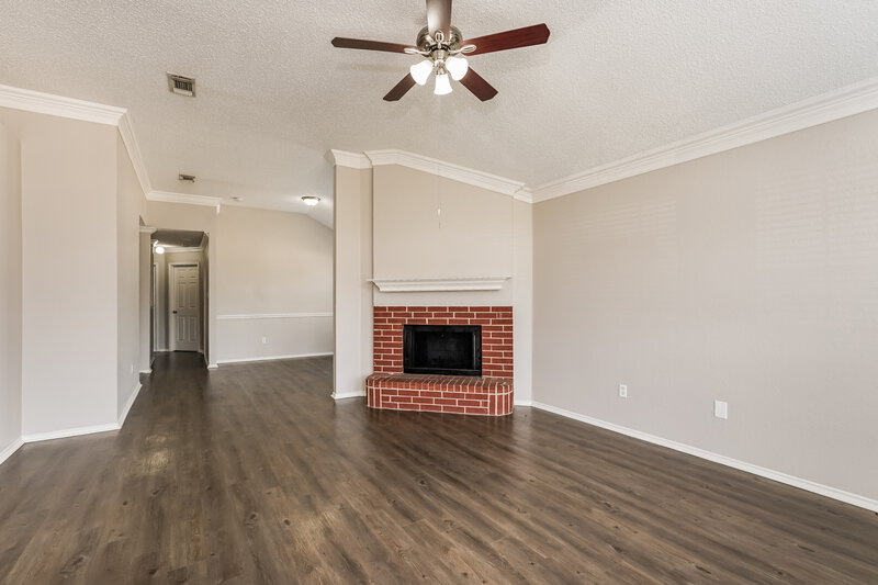 2,385/Mo, 1004 Chancellorsville Pkwy Grand Prairie, TX 75052 Living Room View 3